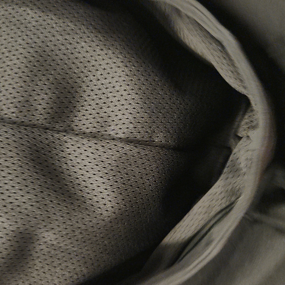 Under Armour Lightweight Hoodie - Picture 8 of 8